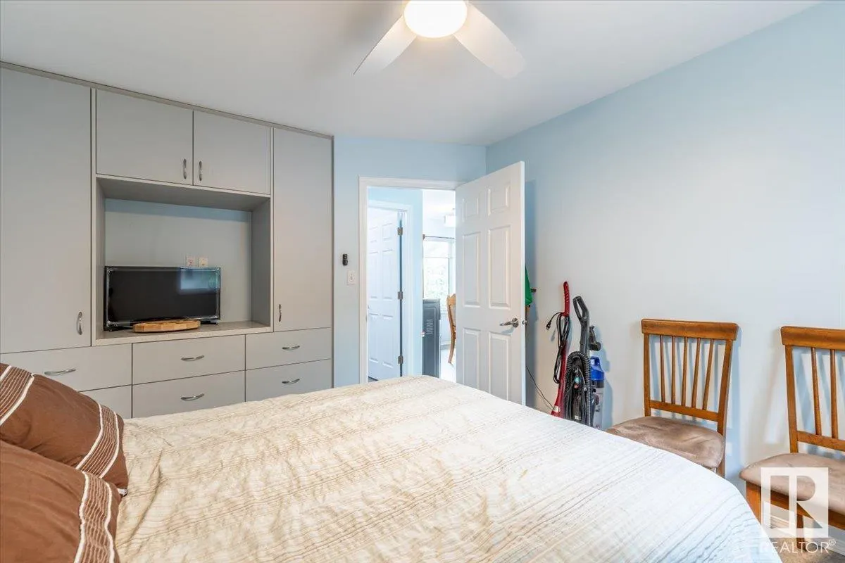 239 Lakeshore Drive