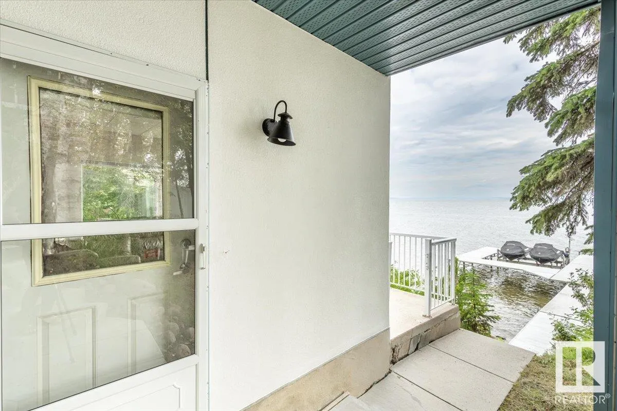 239 Lakeshore Drive