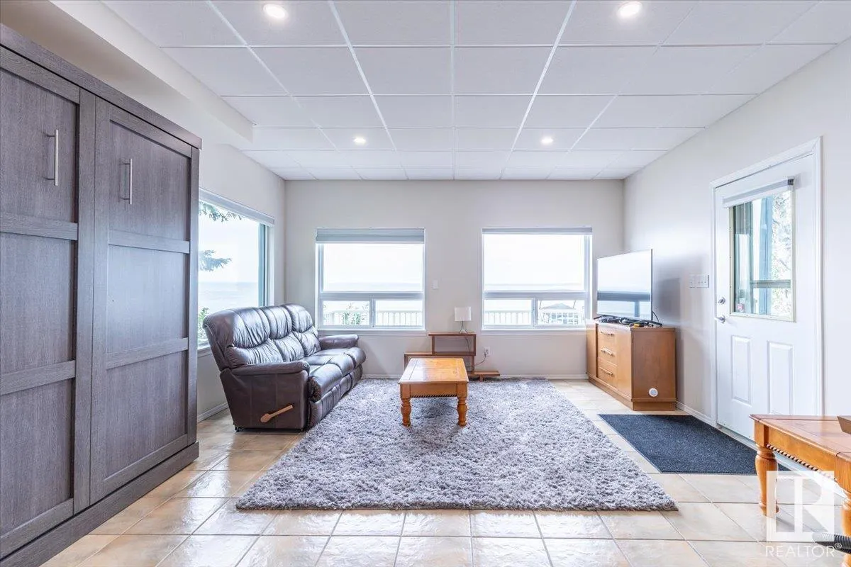 239 Lakeshore Drive