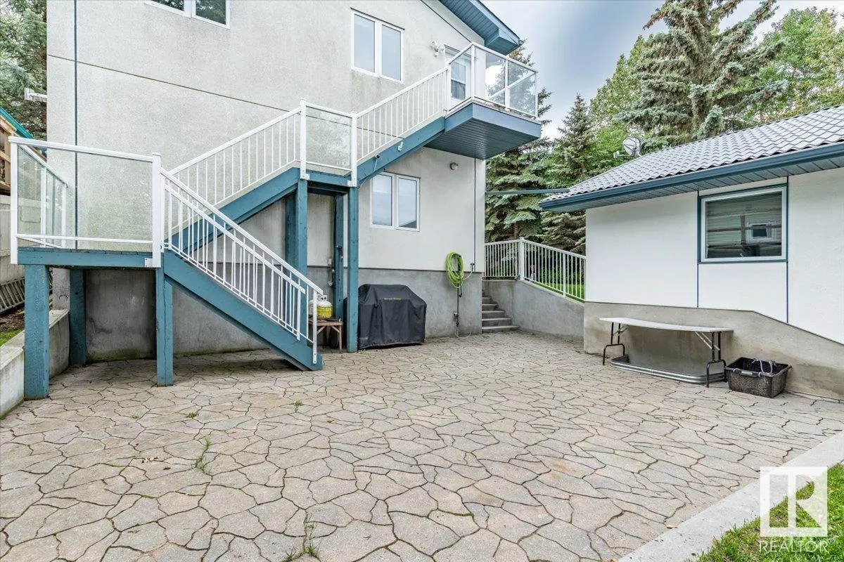 239 Lakeshore Drive