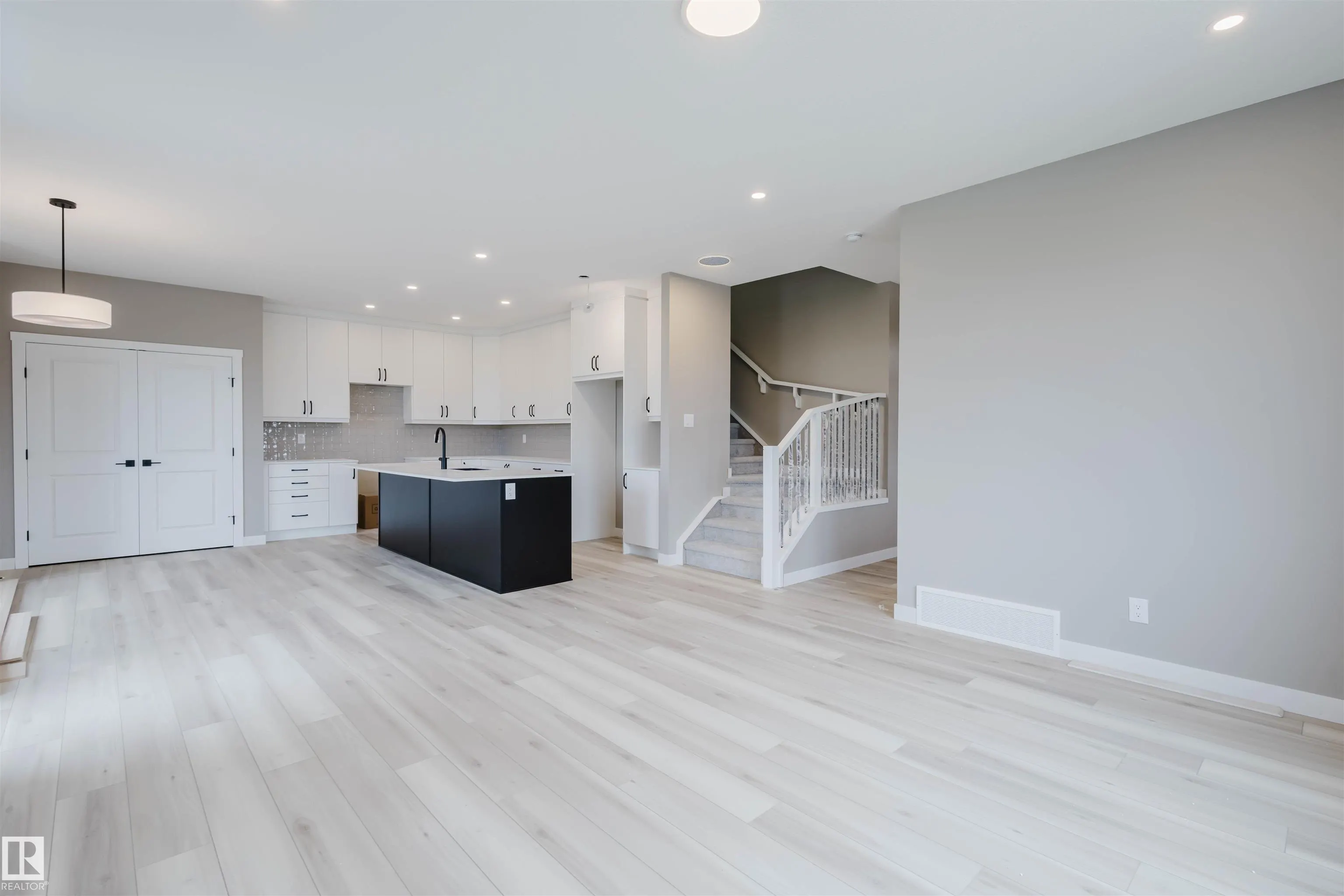 1133 Crestview Terrace