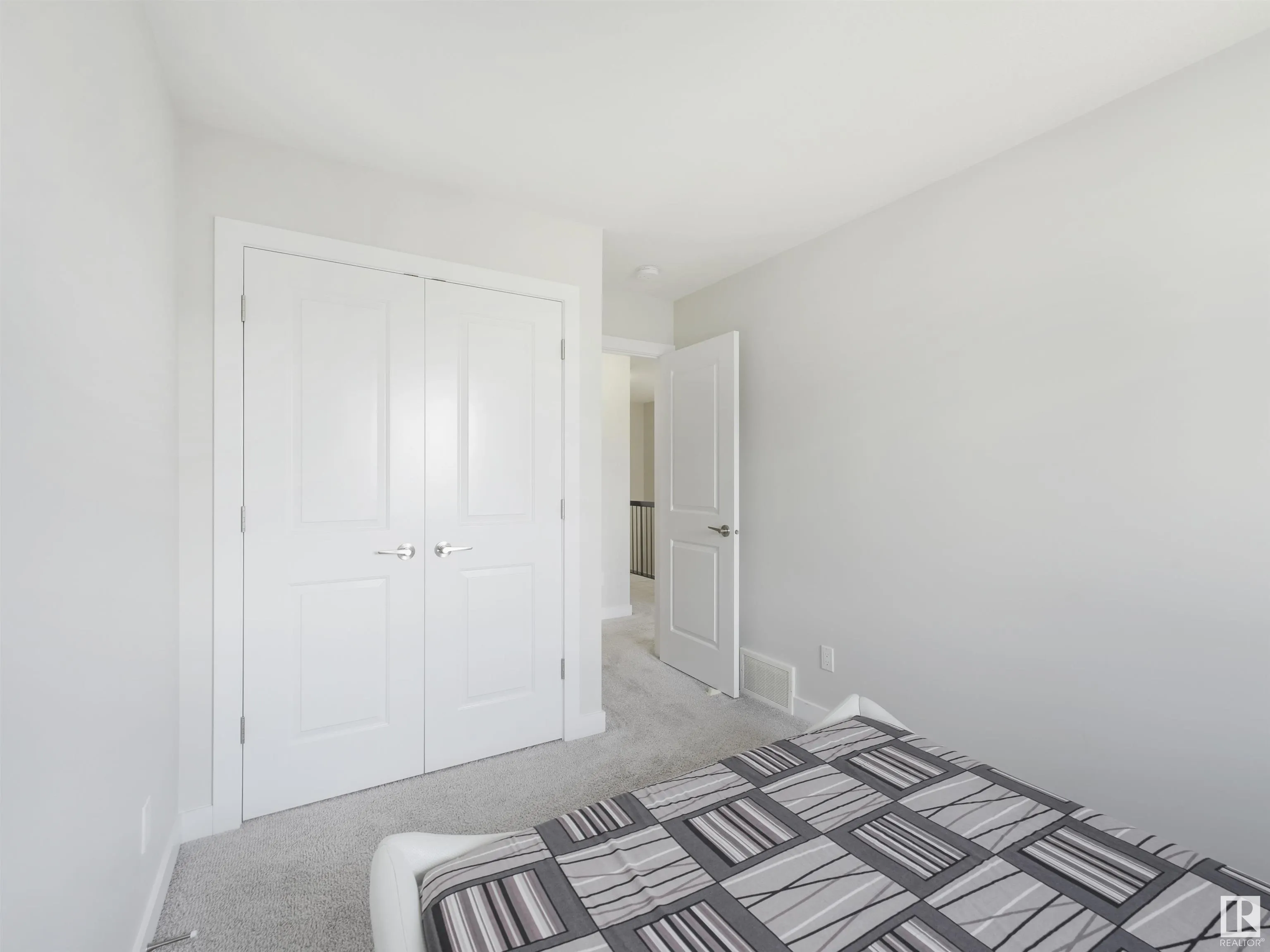 1815 KEENE Crescent