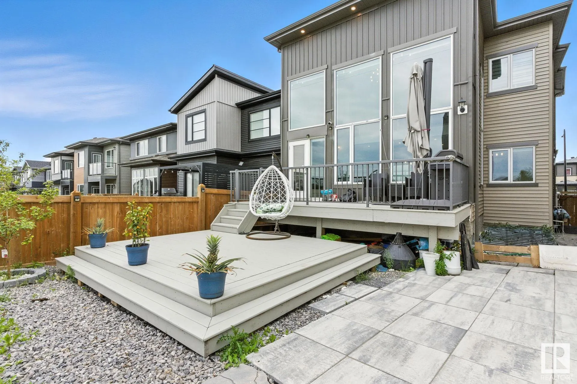 1048 GOLDFINCH Way