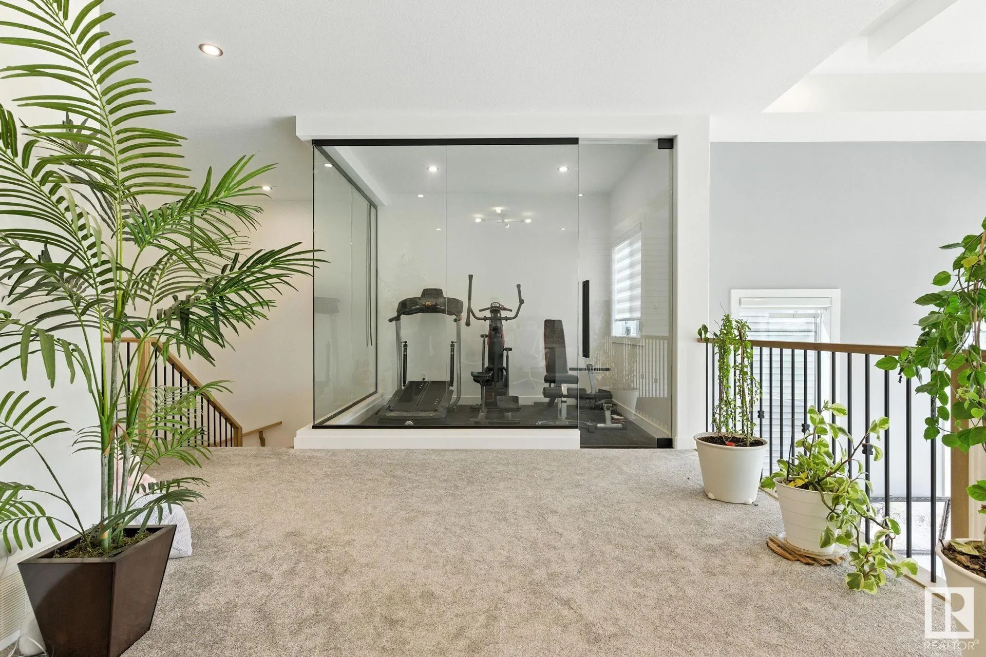 1048 GOLDFINCH Way