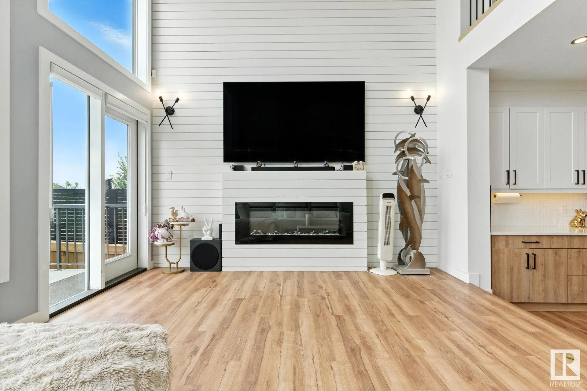 1048 GOLDFINCH Way