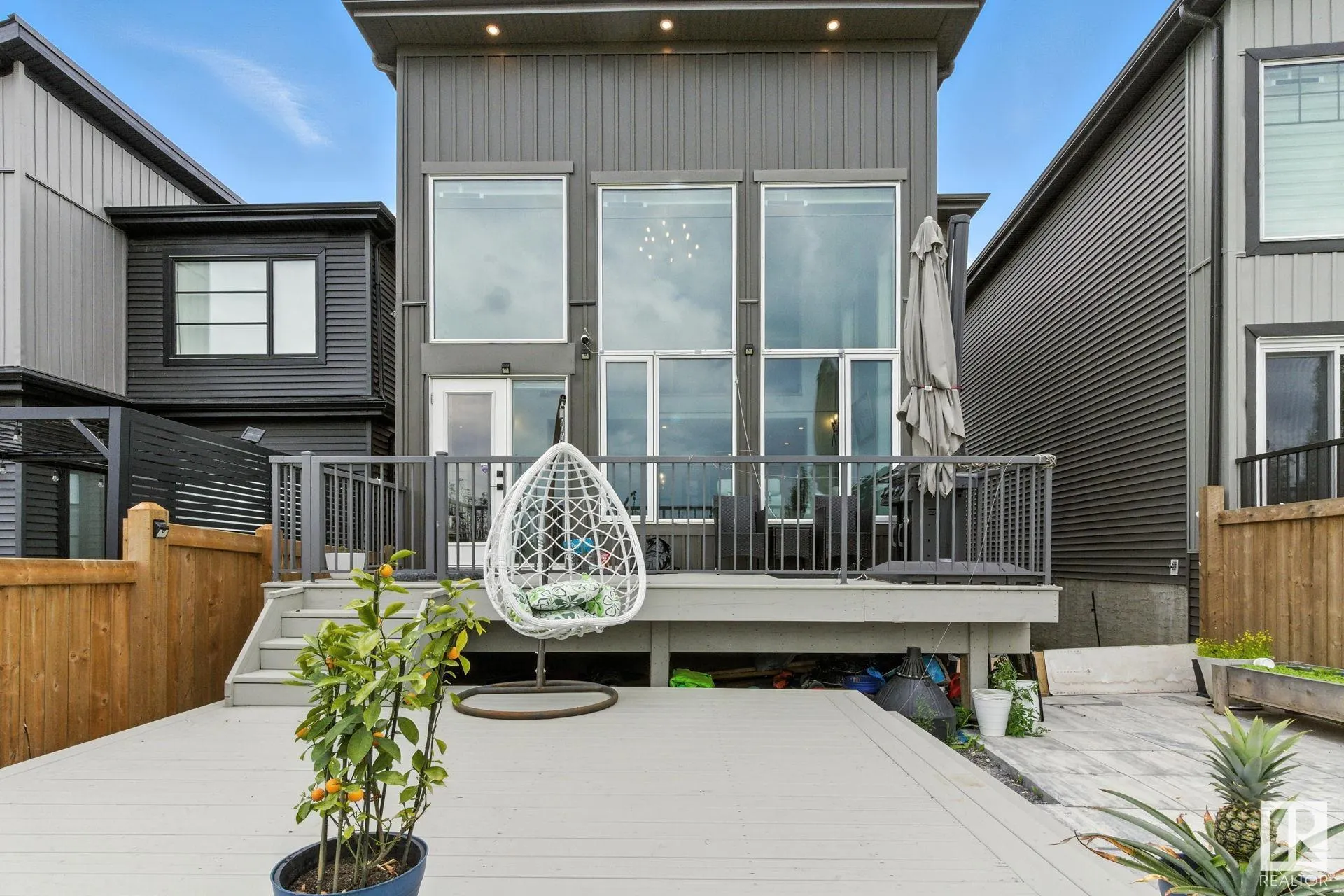 1048 GOLDFINCH Way