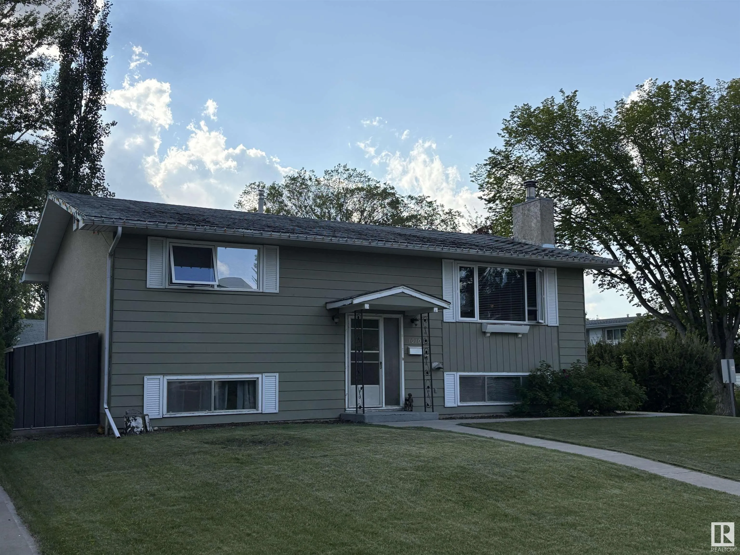 1010 Lueders Crescent