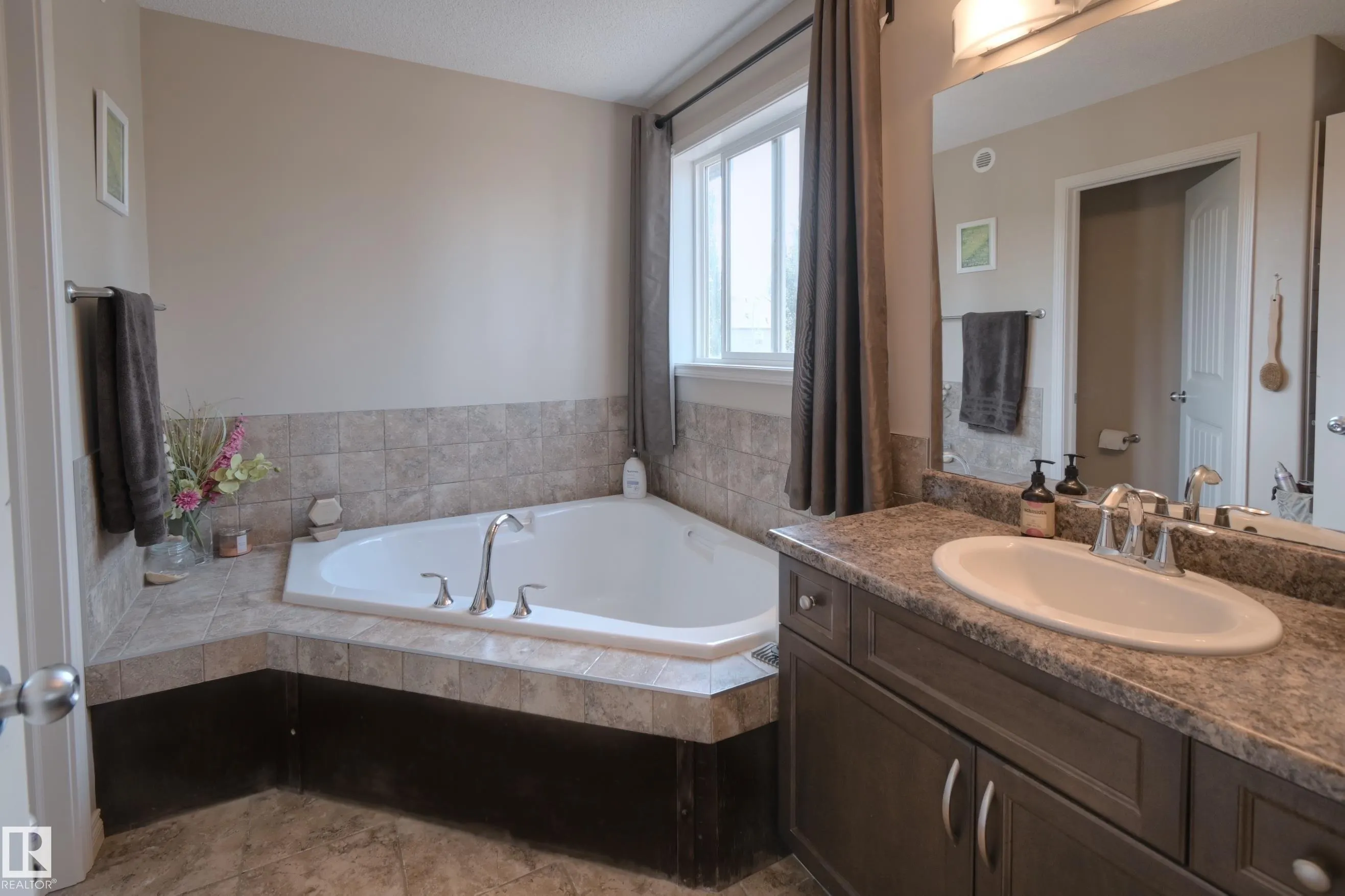 67 AVONLEA Way