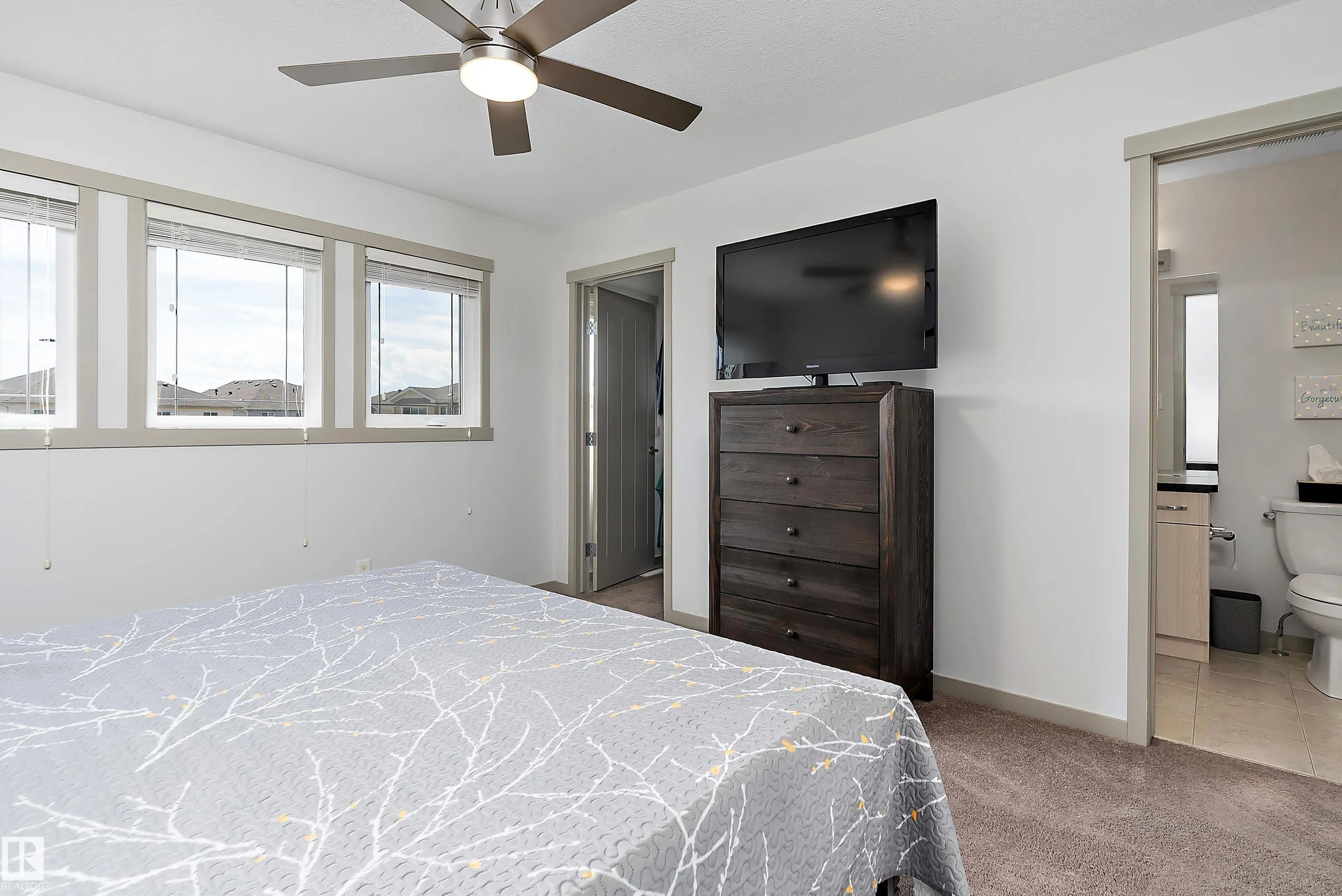 1817 WESTERRA Loop
