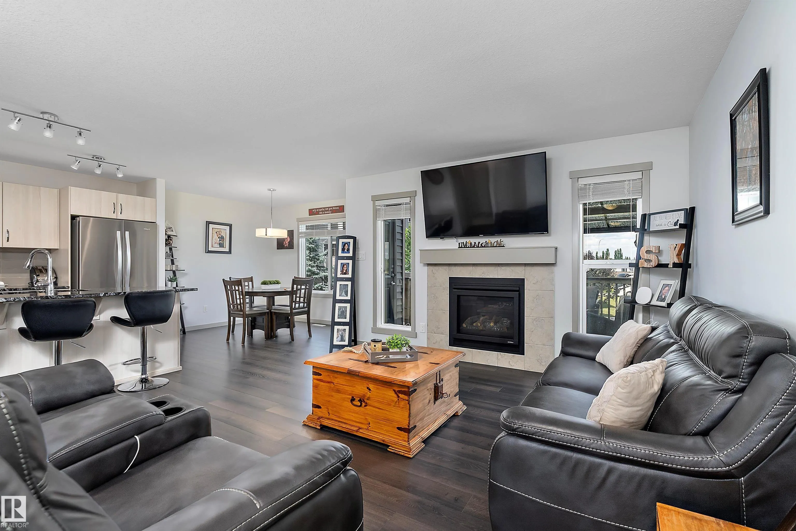 1817 WESTERRA Loop