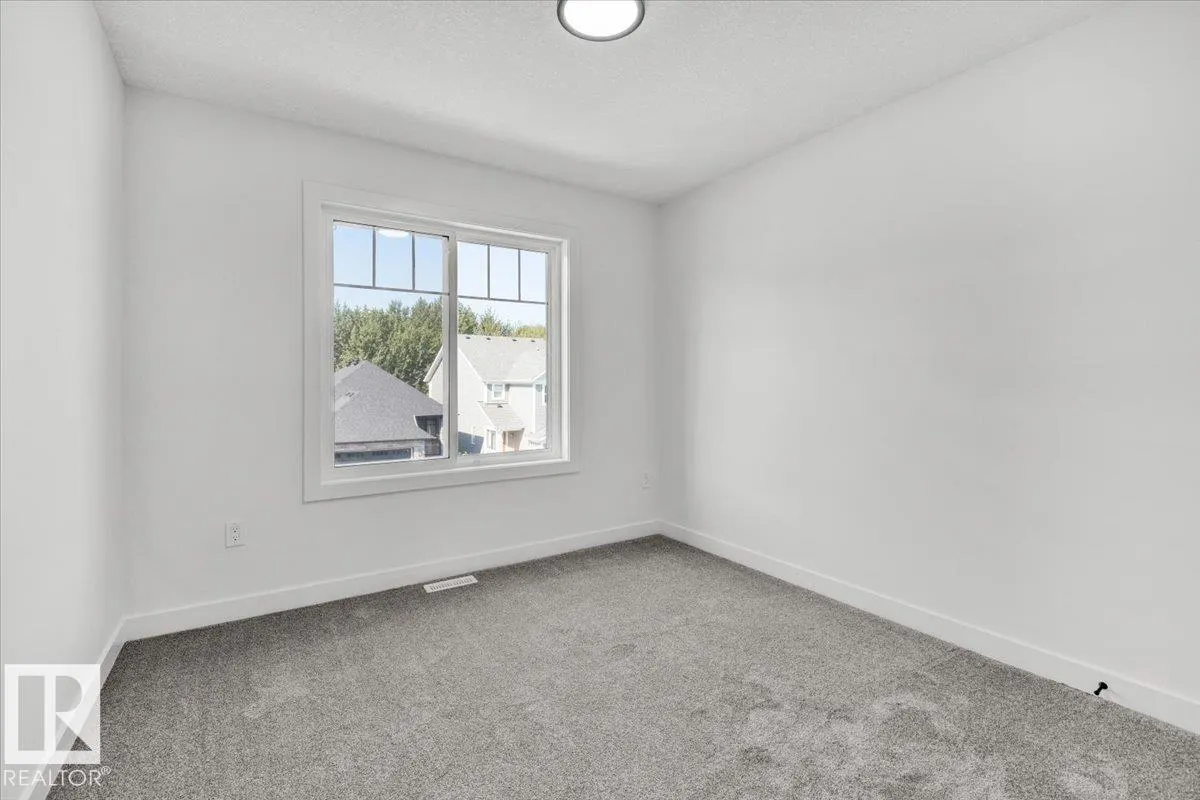 1154 GYRFALCON Crescent
