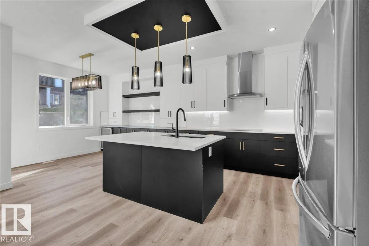 1154 GYRFALCON Crescent