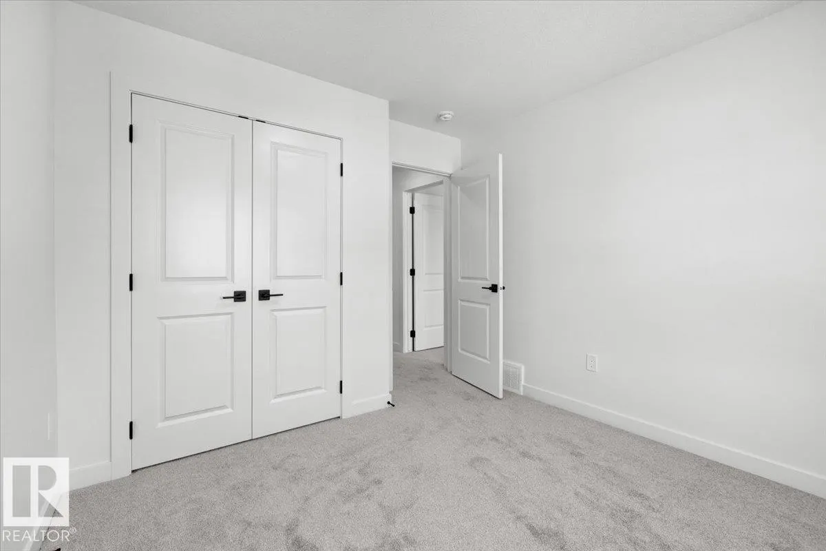 1154 GYRFALCON Crescent