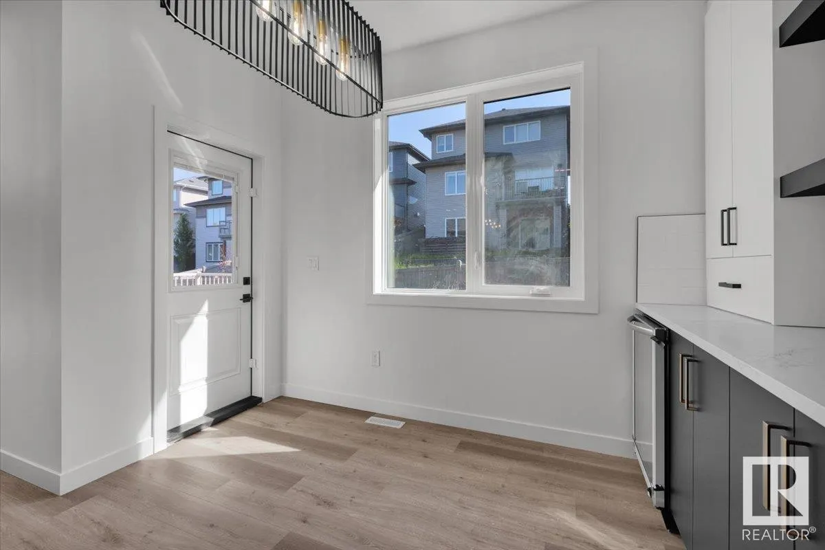 1154 GYRFALCON Crescent
