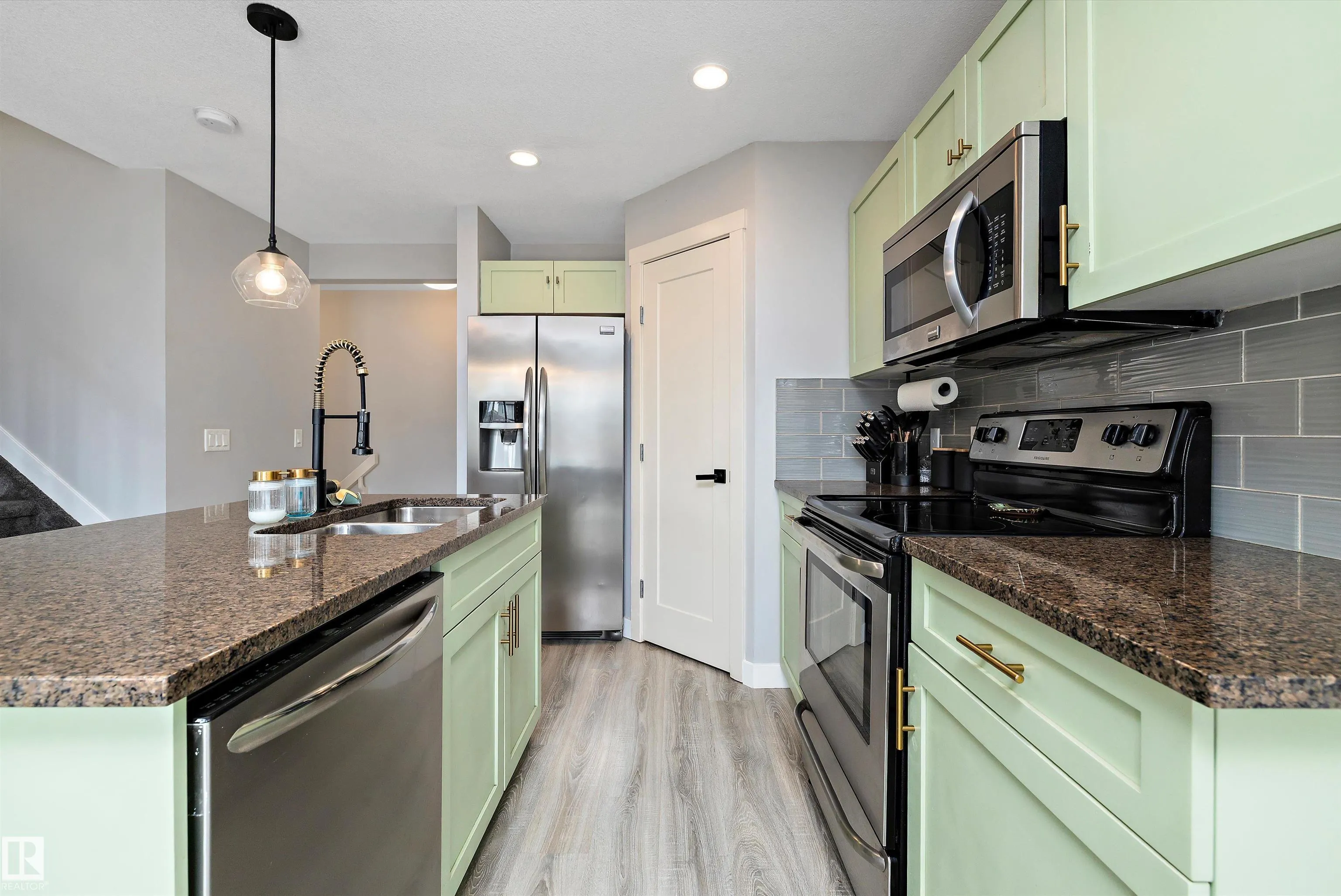 48 SIERRA Wynd