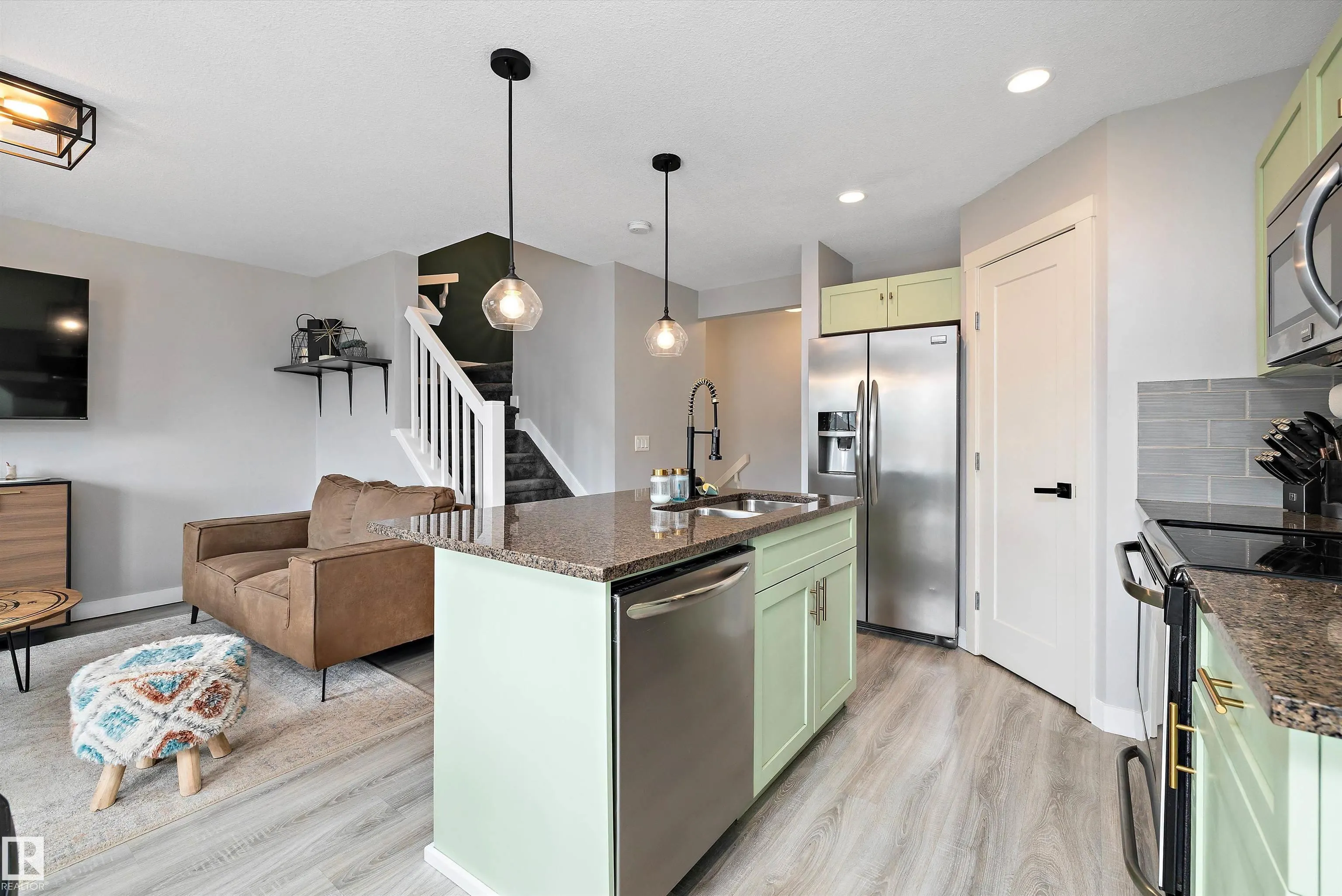 48 SIERRA Wynd