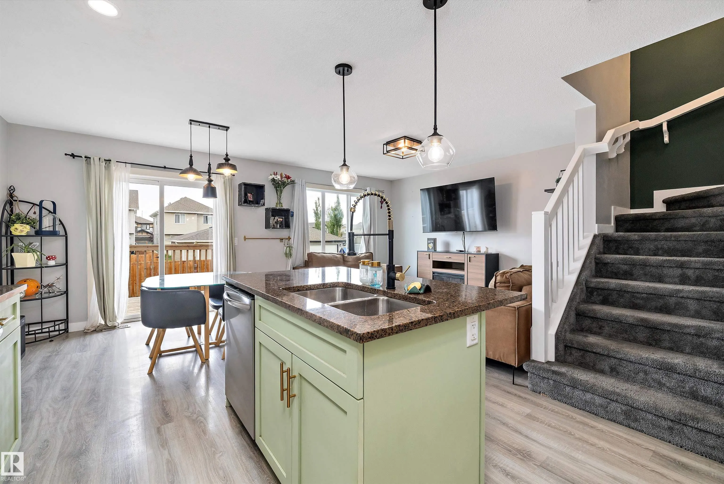 48 SIERRA Wynd