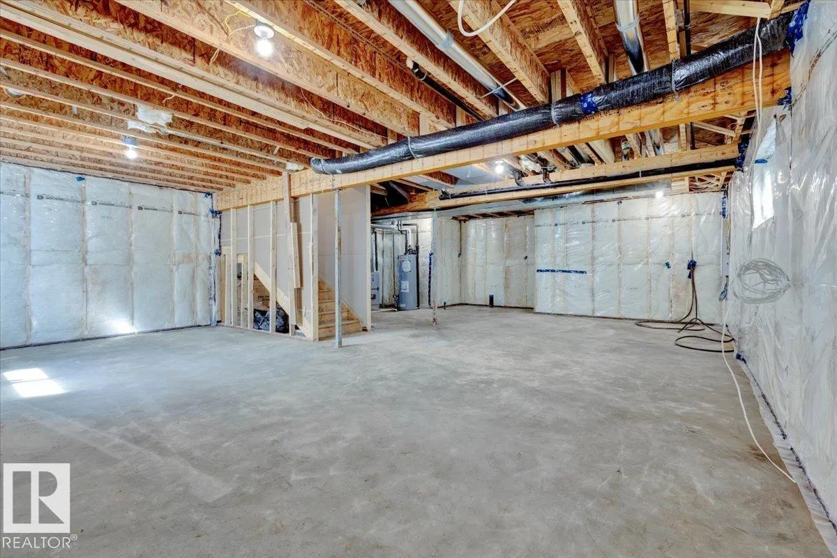 1119 GYRFALCON Crescent