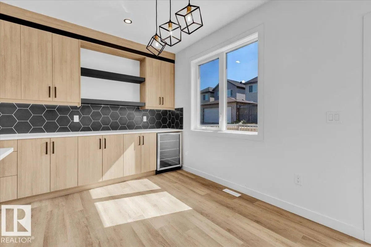 1119 GYRFALCON Crescent