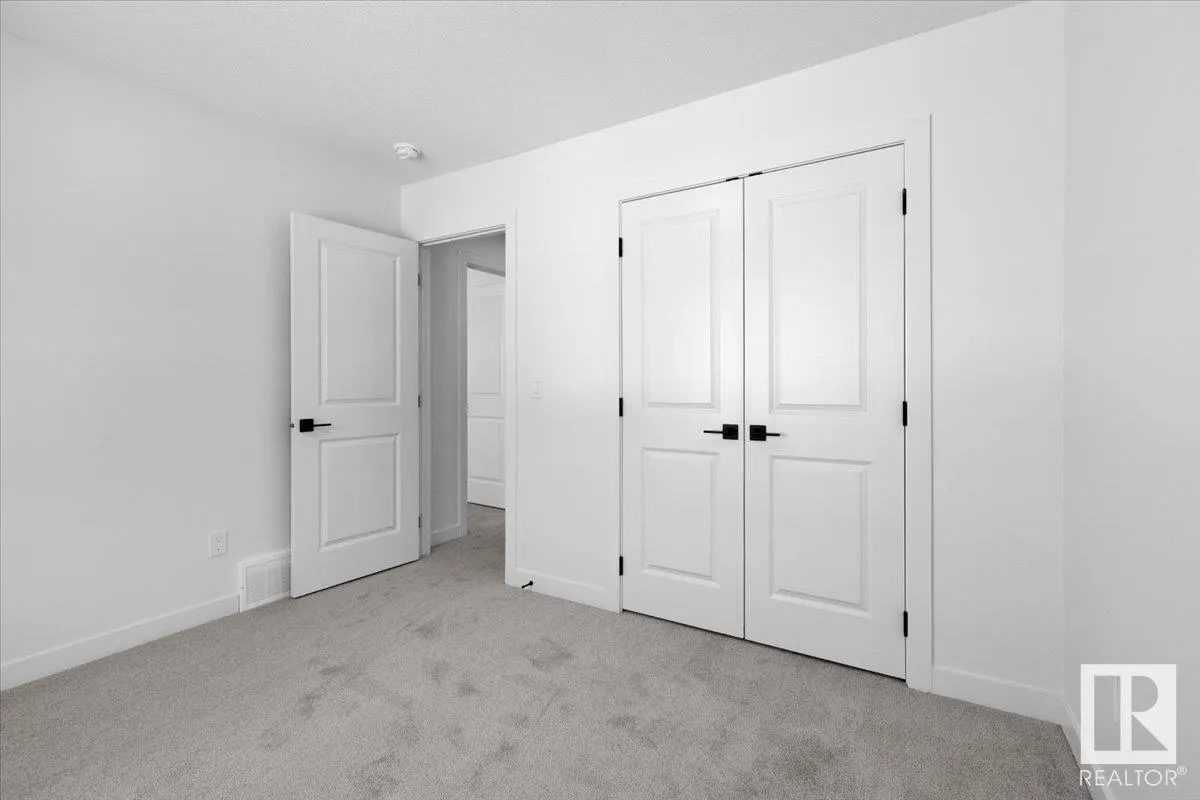 1119 GYRFALCON Crescent