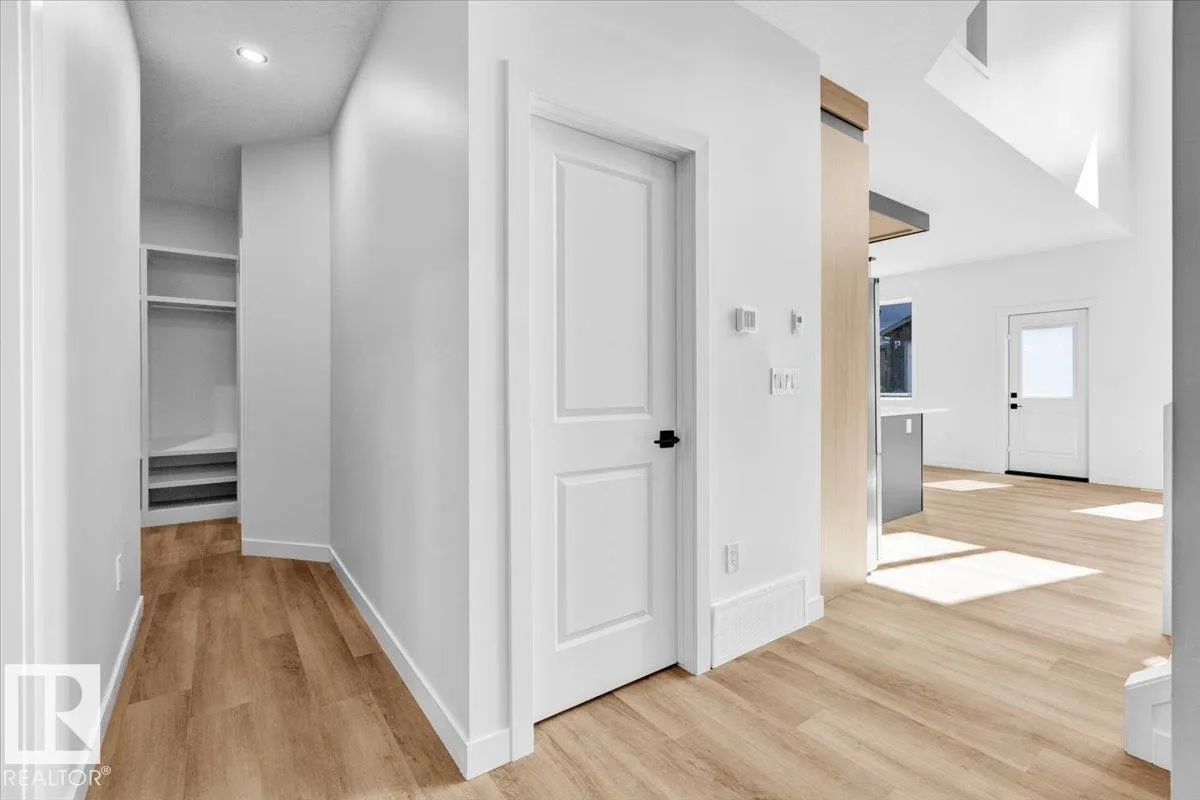 1119 GYRFALCON Crescent