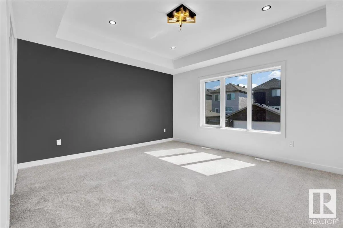 1119 GYRFALCON Crescent