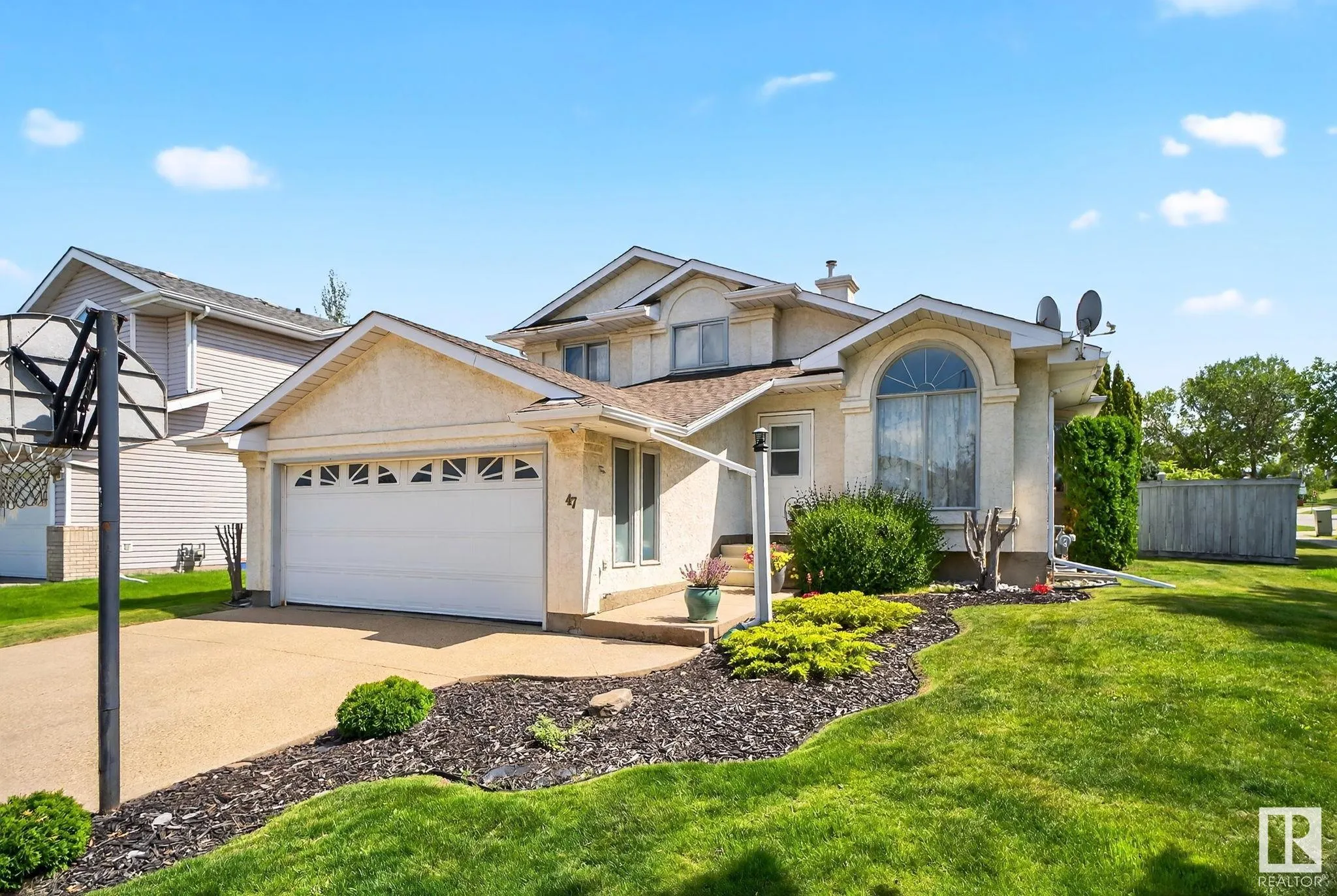 47 HUNTINGTON Crescent