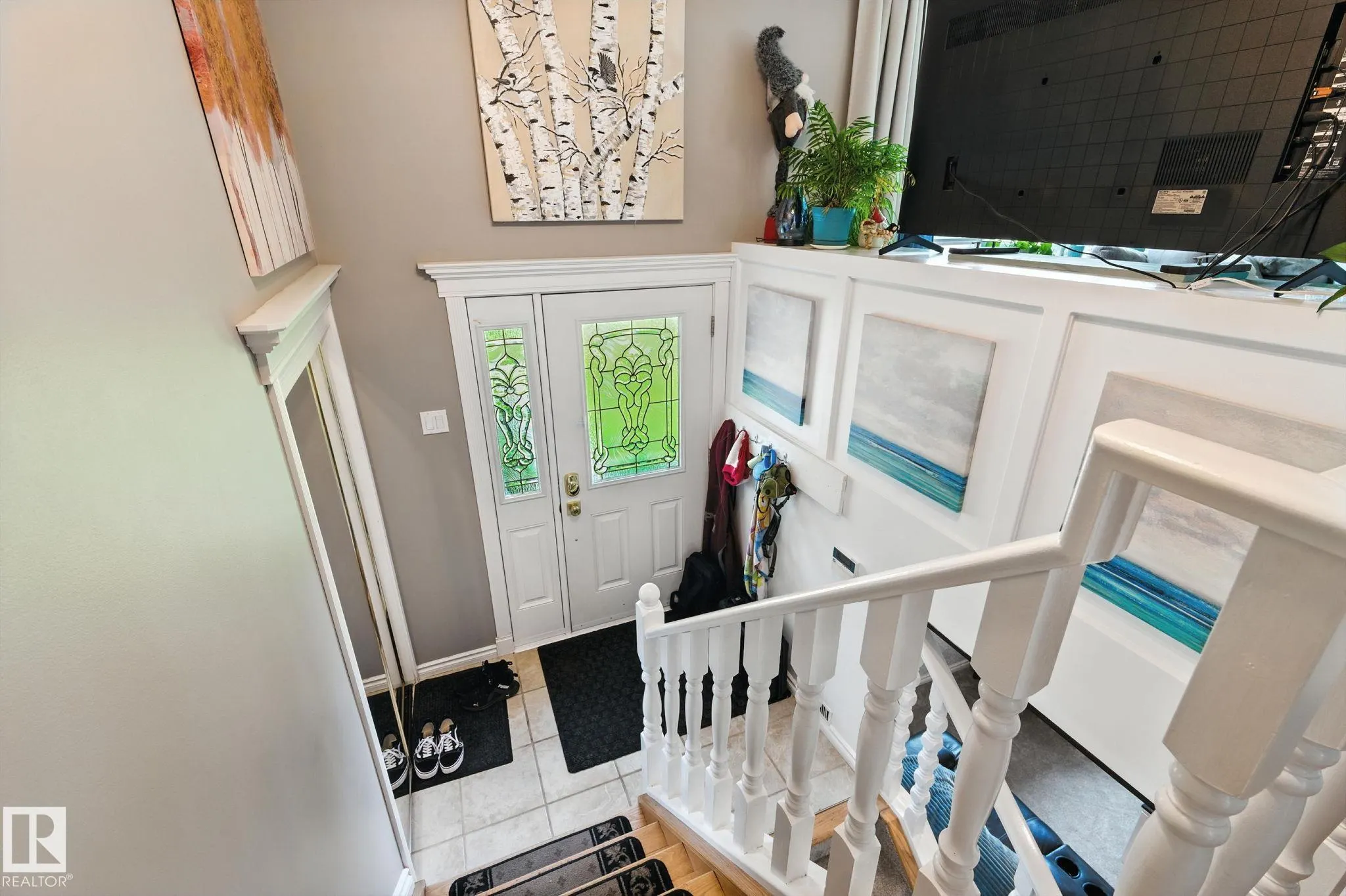 17 AMBER Crescent
