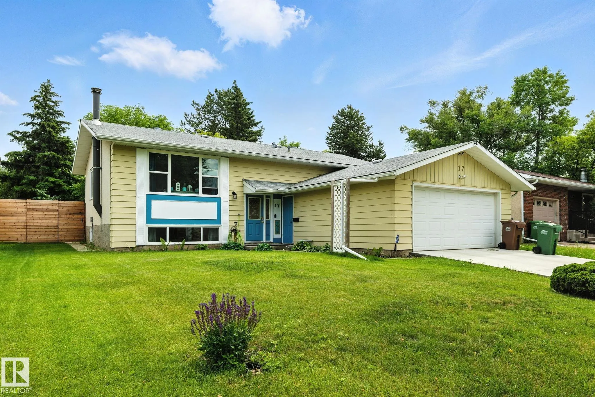 17 AMBER Crescent