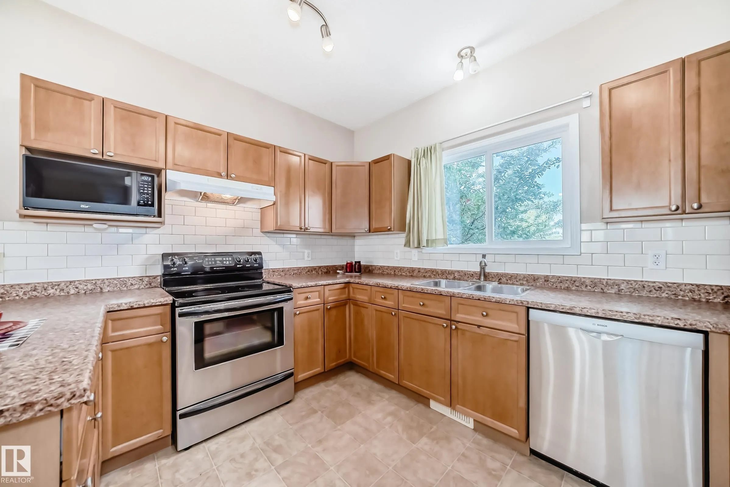 149 BRIDGEPORT Boulevard