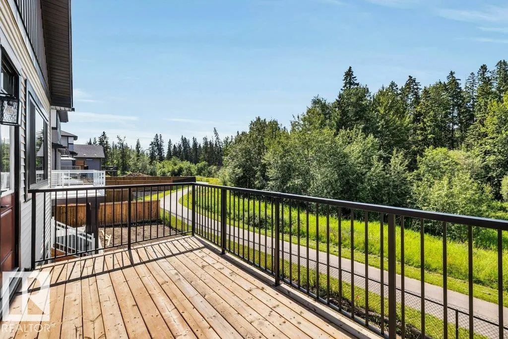 112 HEMINGWAY Crescent