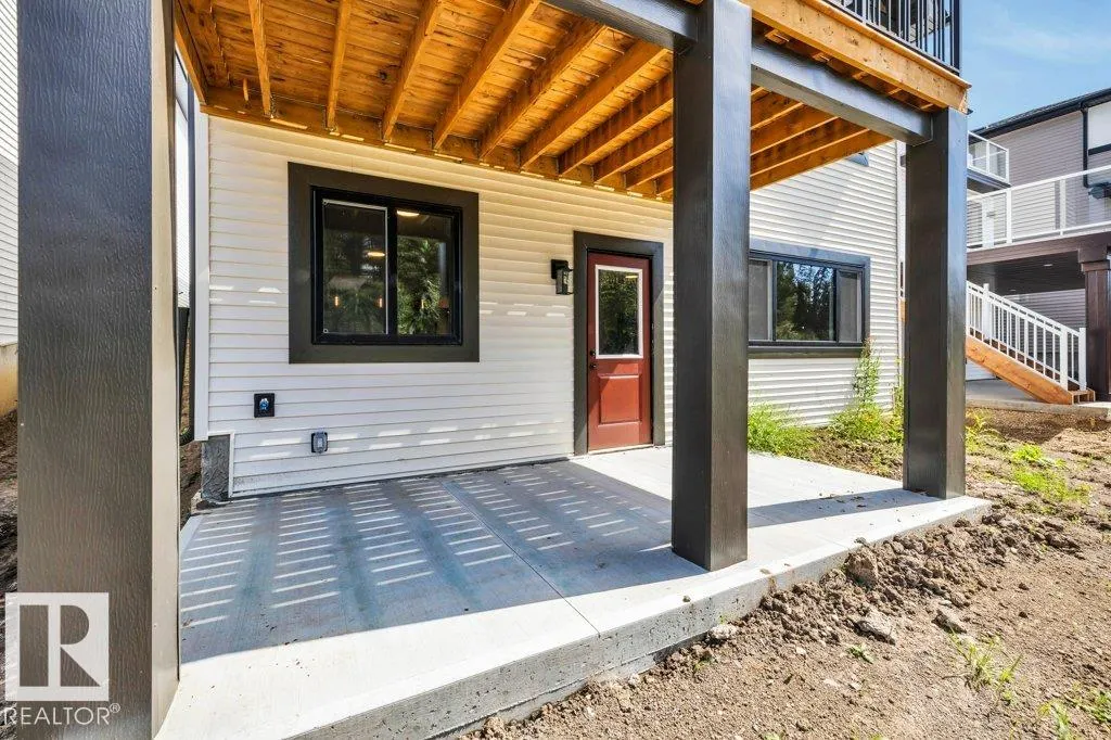112 HEMINGWAY Crescent