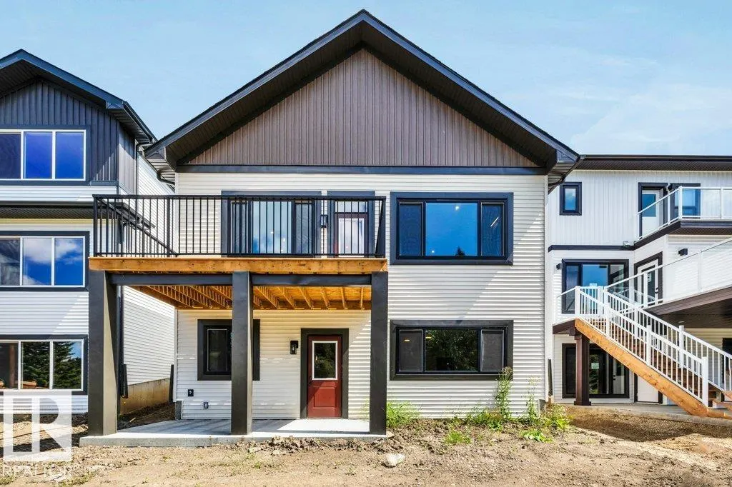 112 HEMINGWAY Crescent