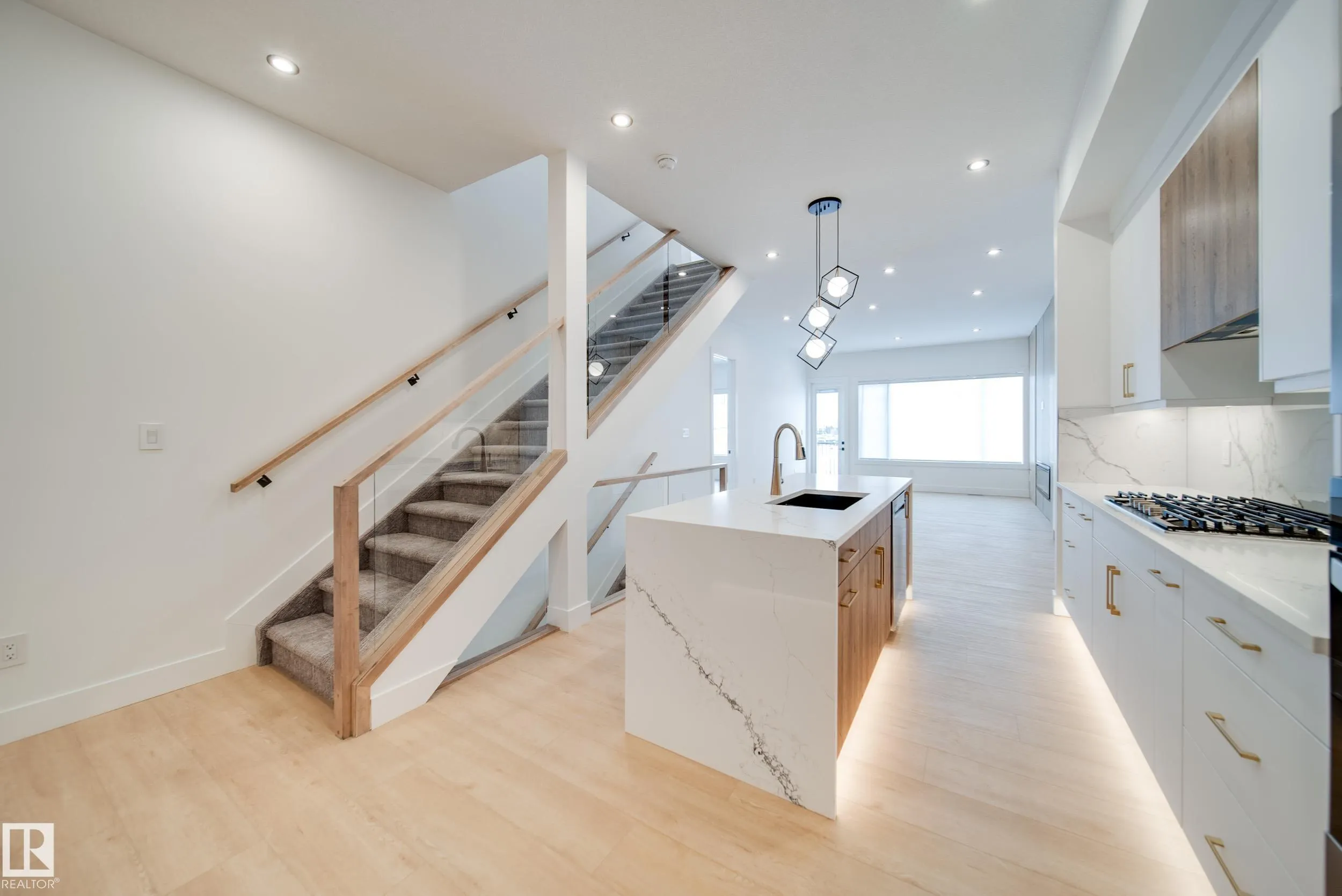21 STARLING Way