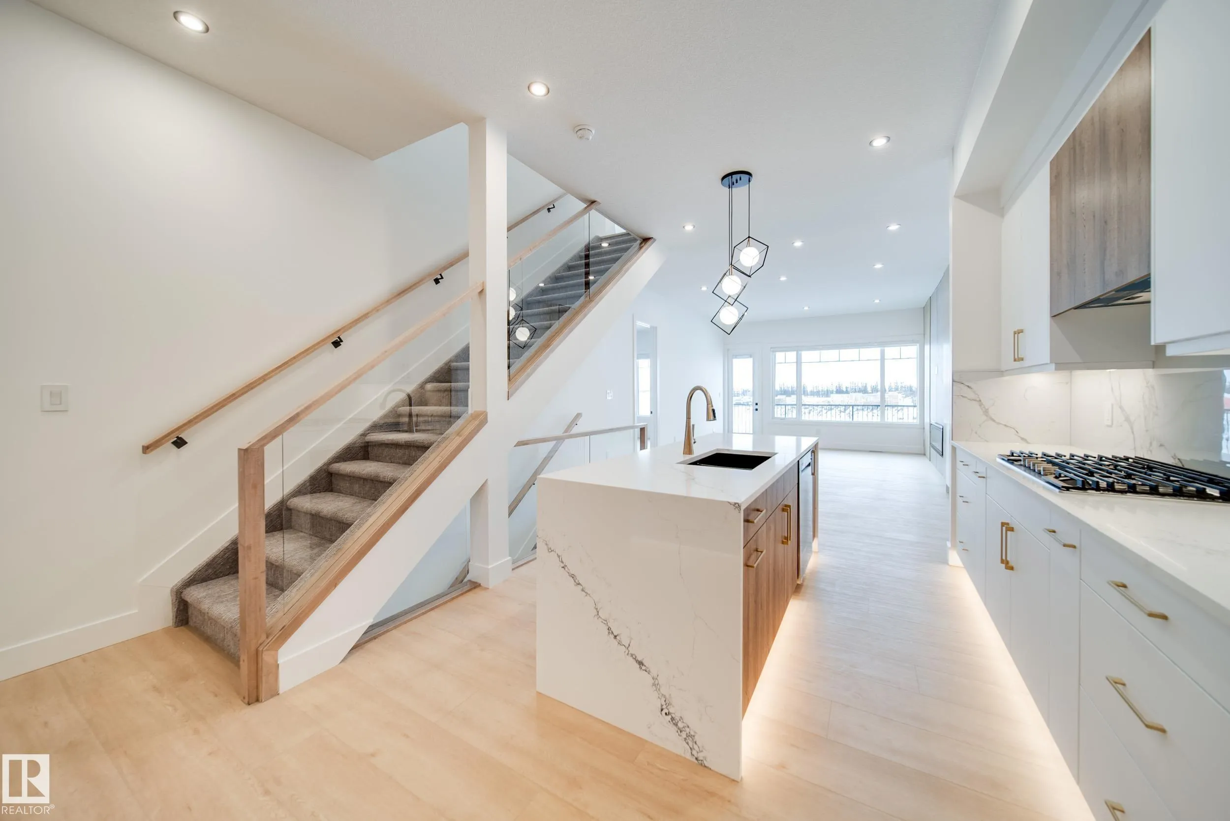 21 STARLING Way