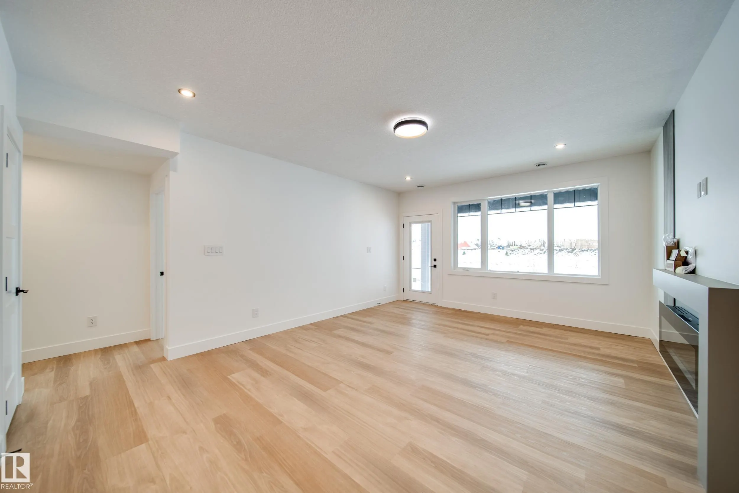 21 STARLING Way