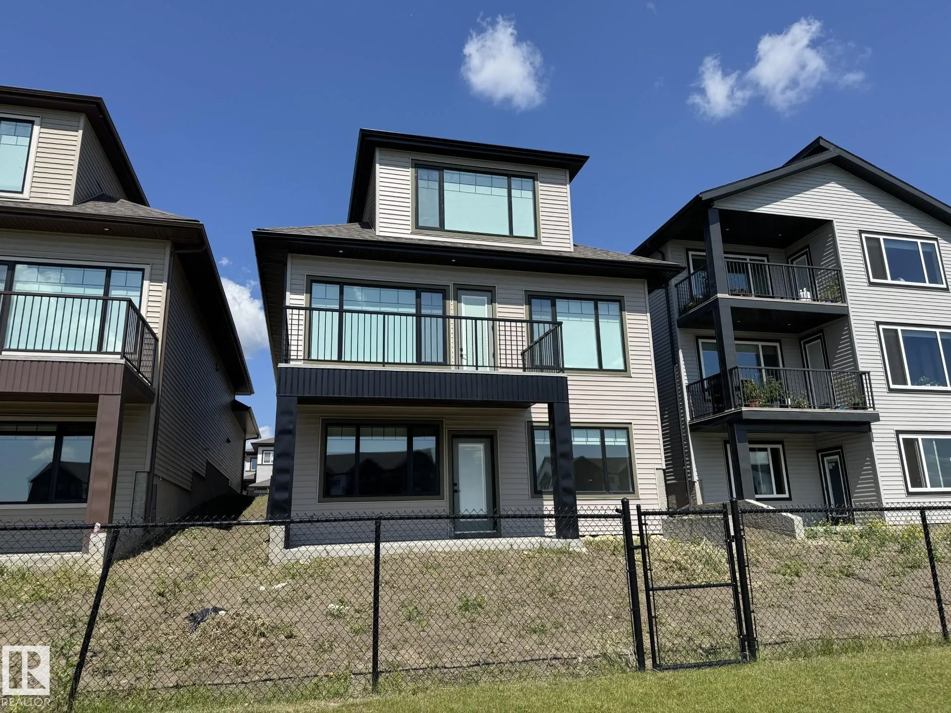 21 STARLING Way