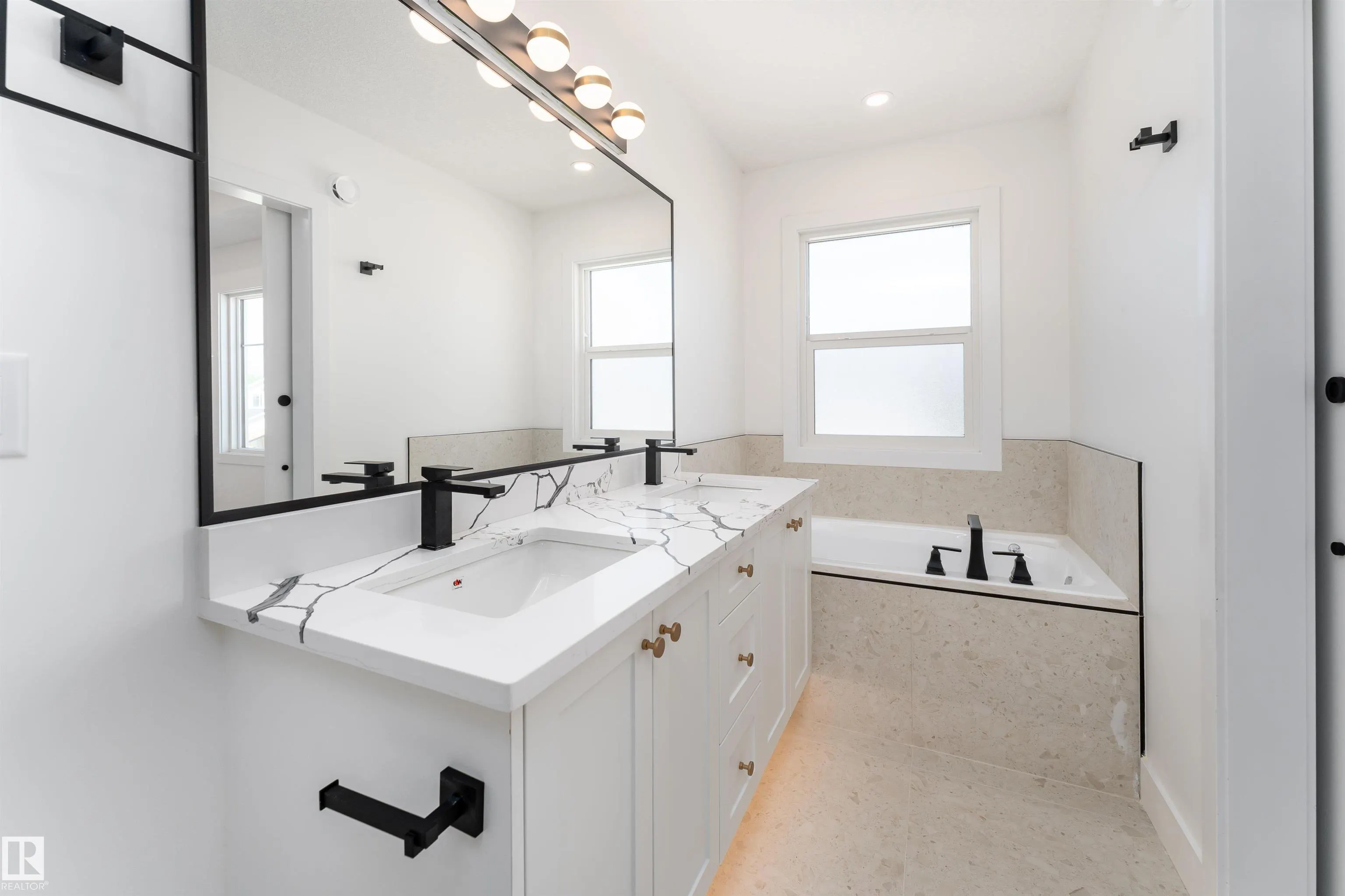 3127 Magpie Way