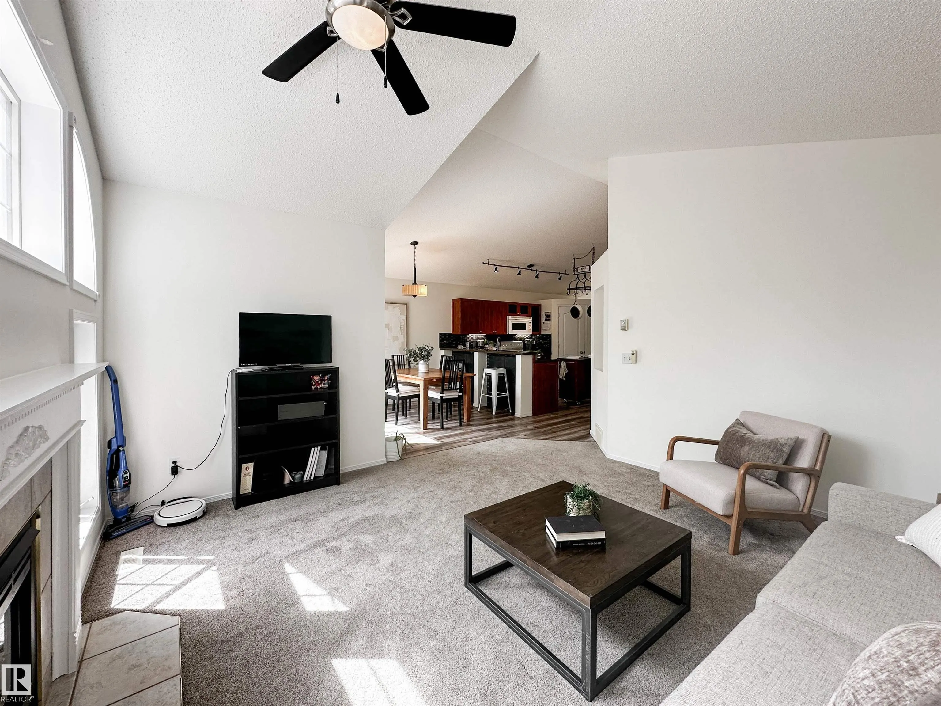 68 NEWMARKET Way