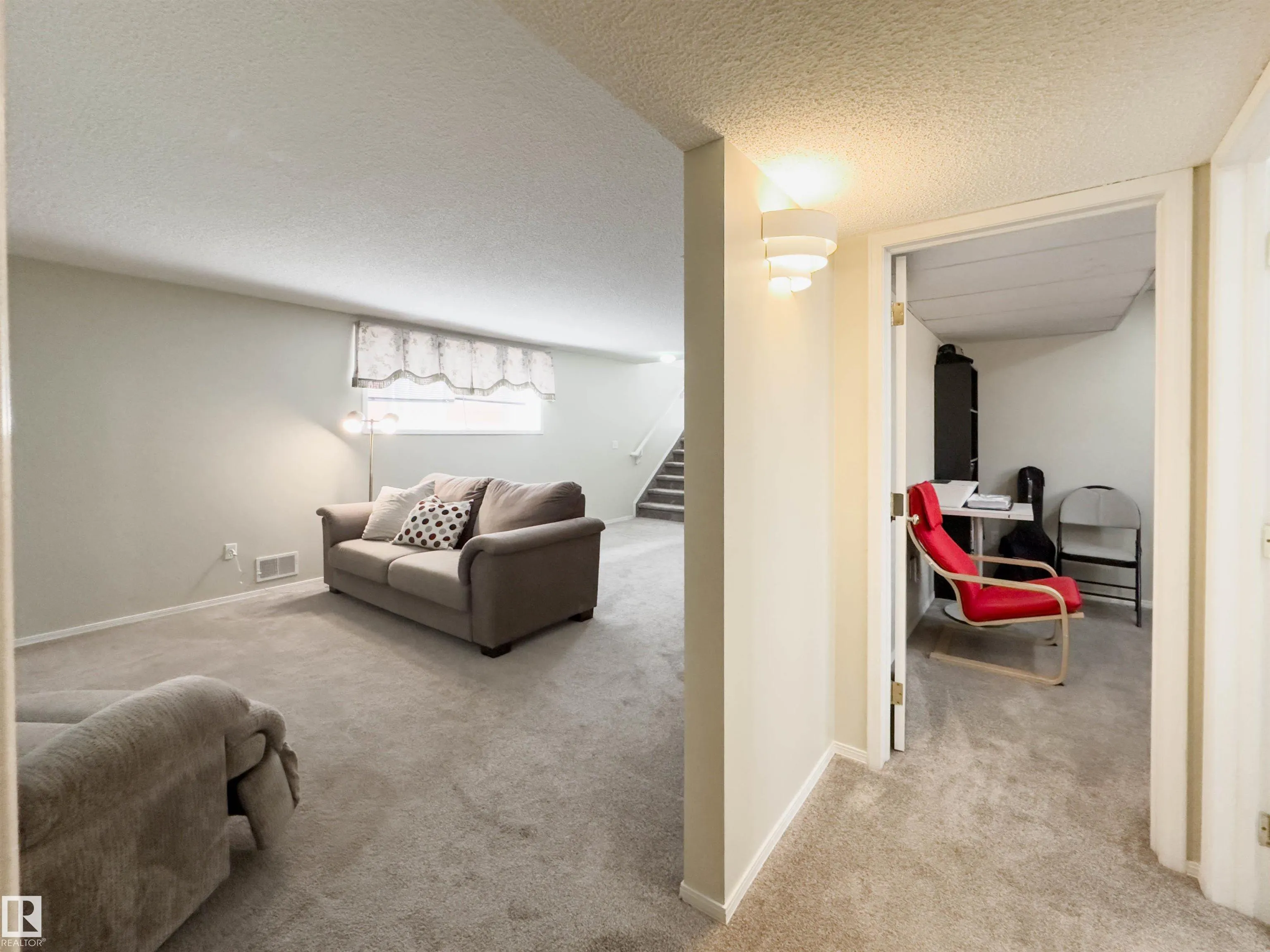 68 NEWMARKET Way