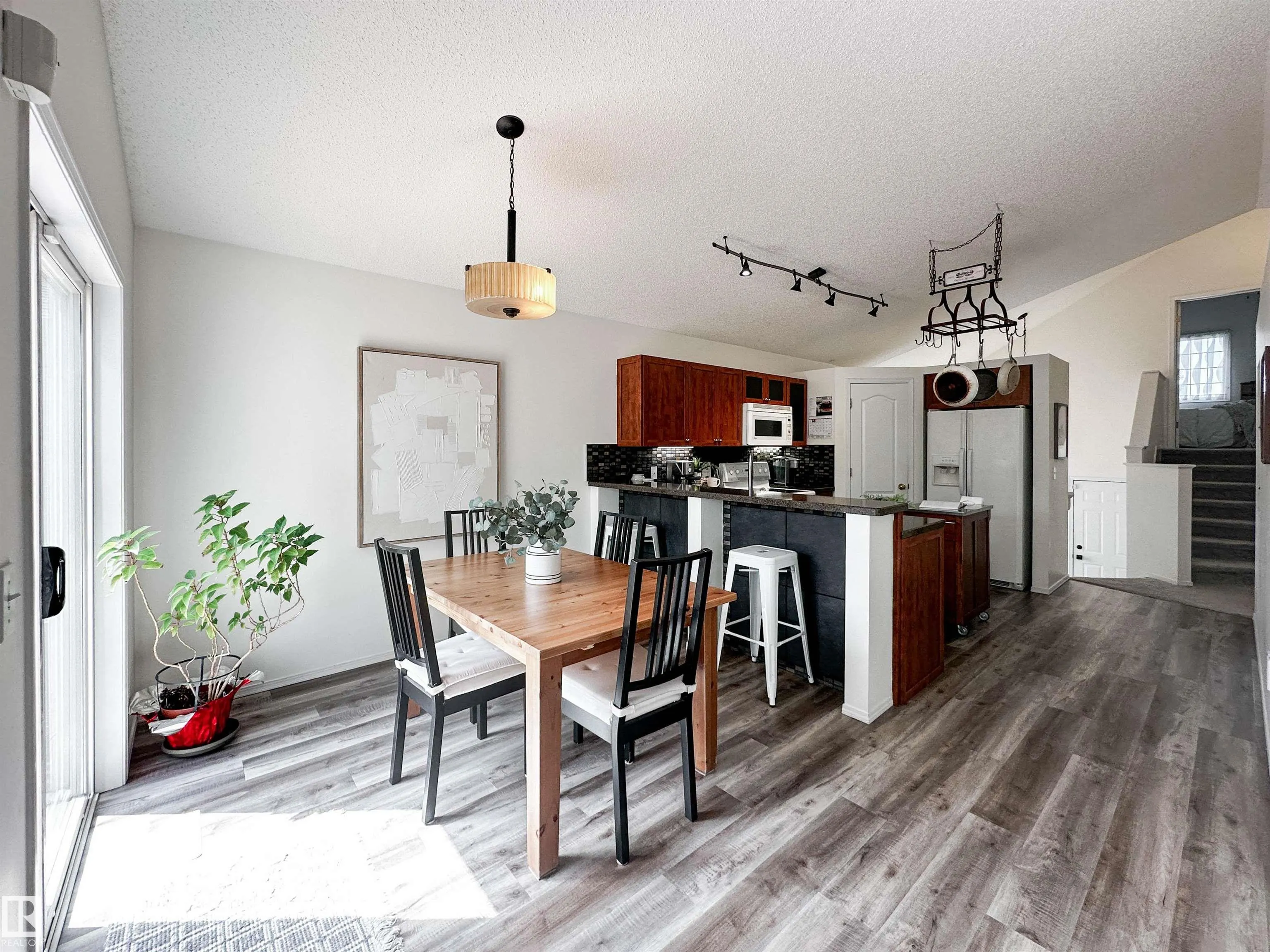 68 NEWMARKET Way