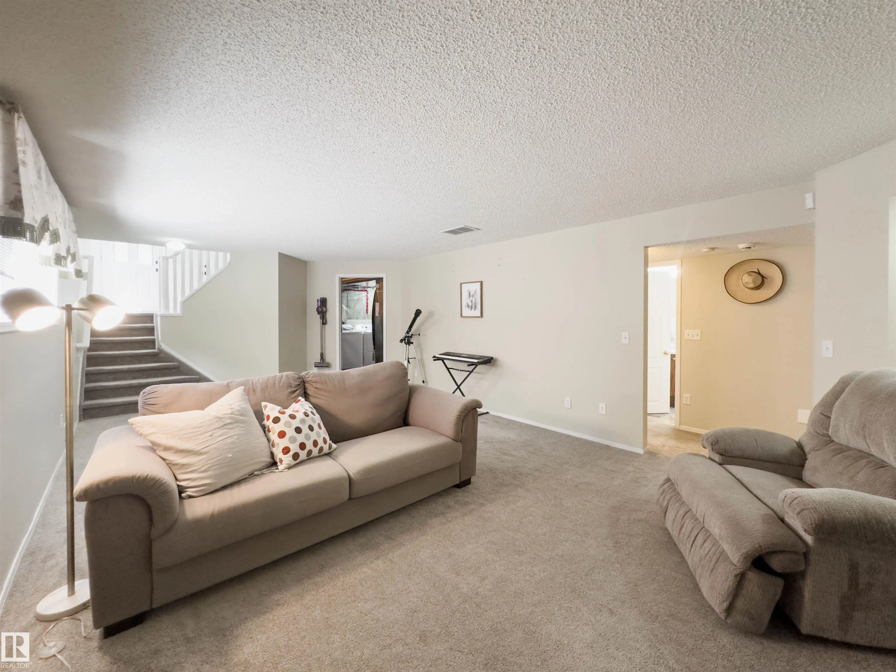 68 NEWMARKET Way