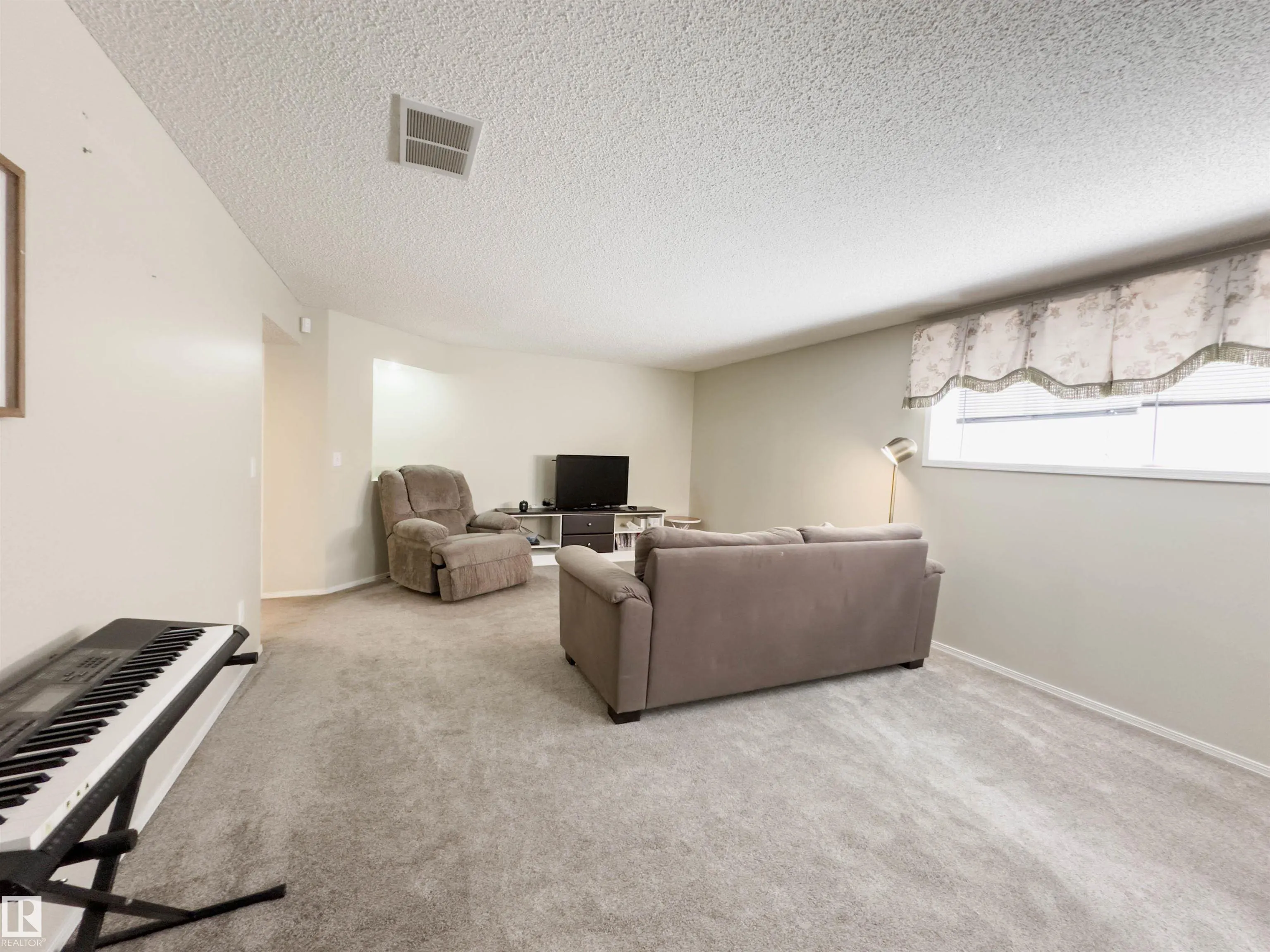 68 NEWMARKET Way