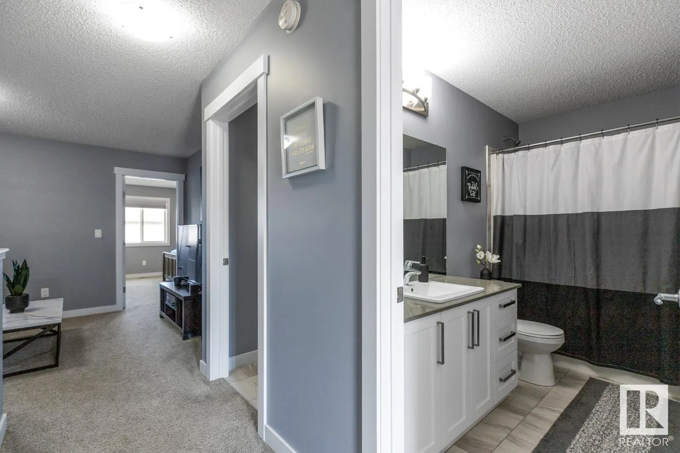 1009 BERG Place