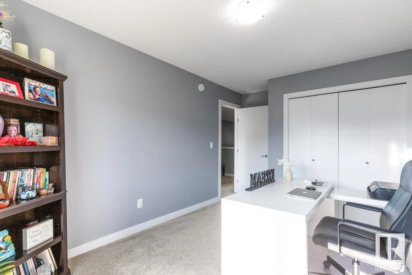1009 BERG Place
