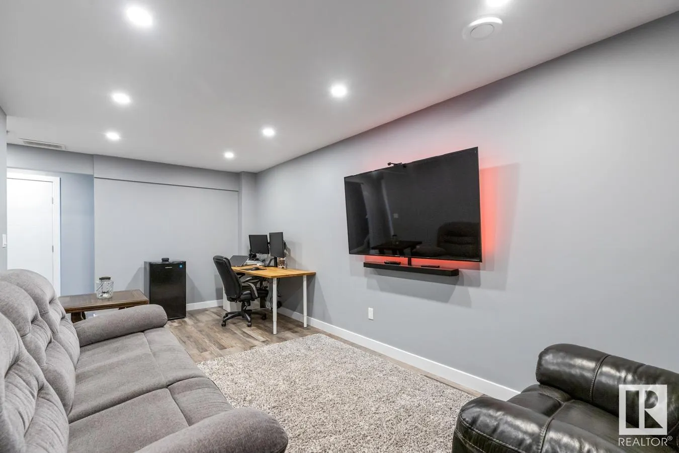 1009 BERG Place