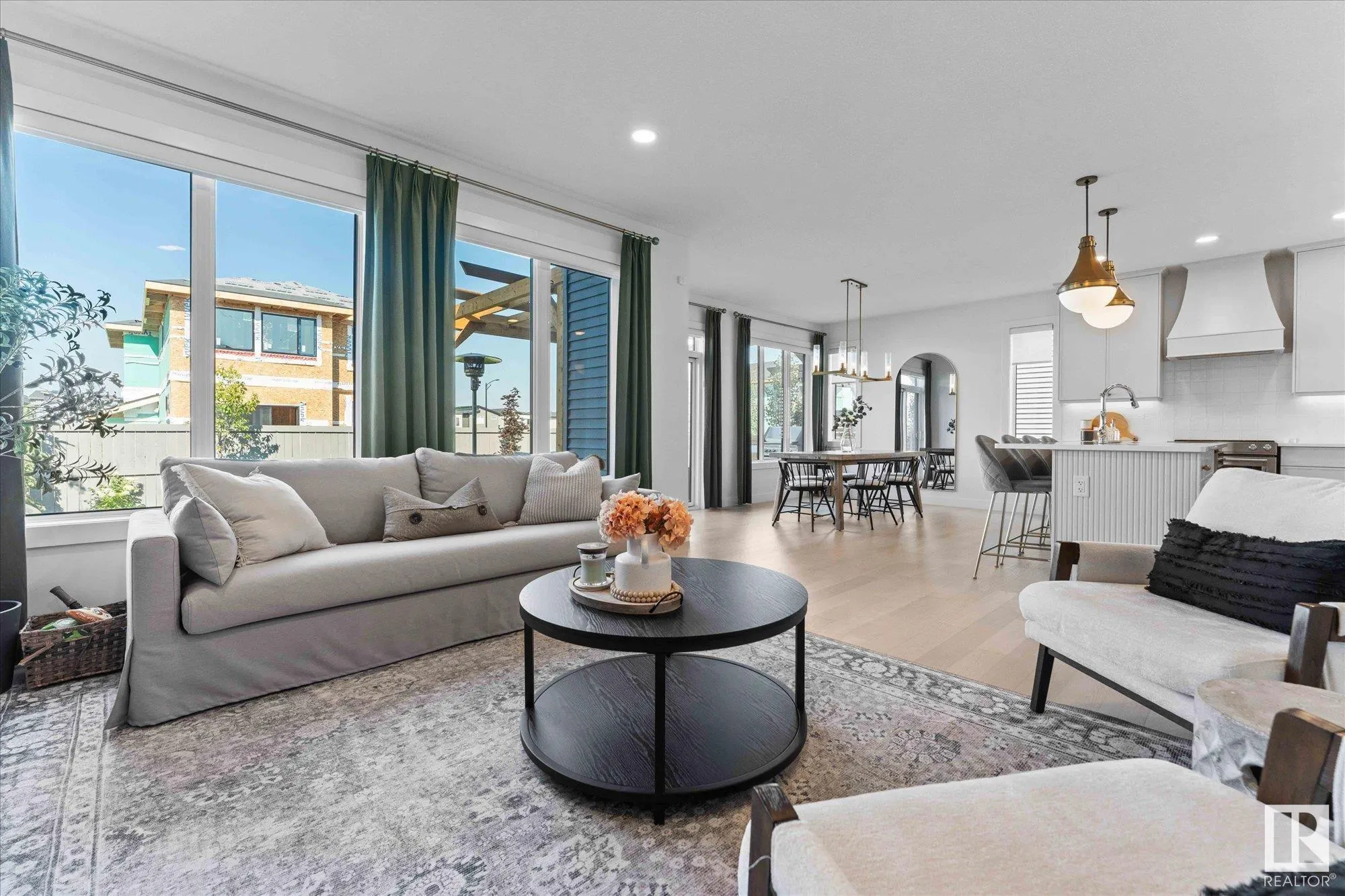 6828 KNOX Loop