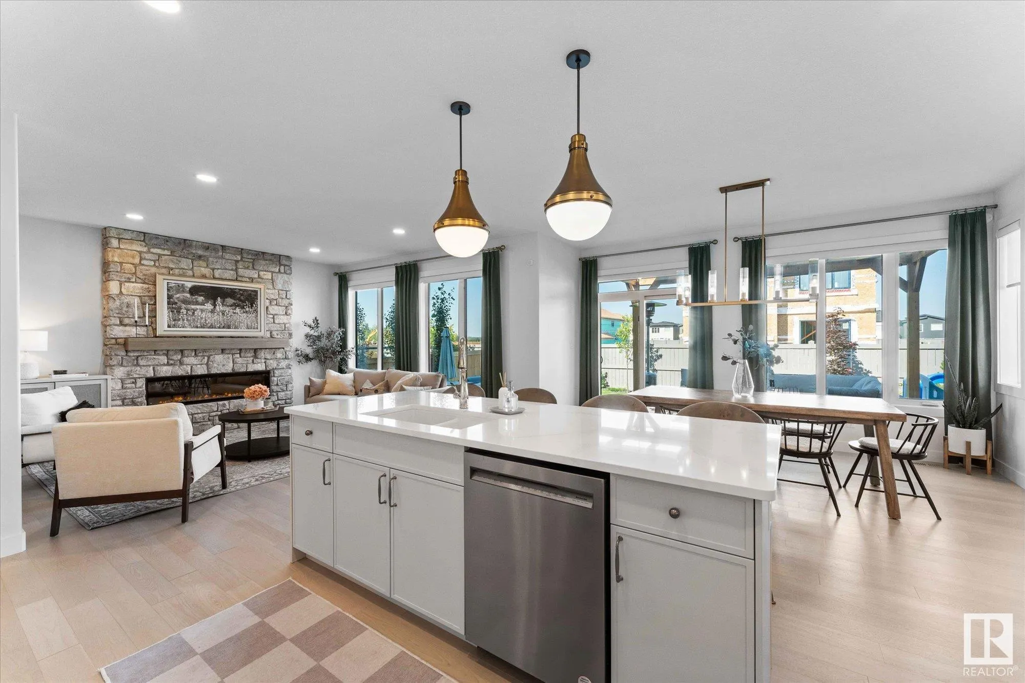 6828 KNOX Loop