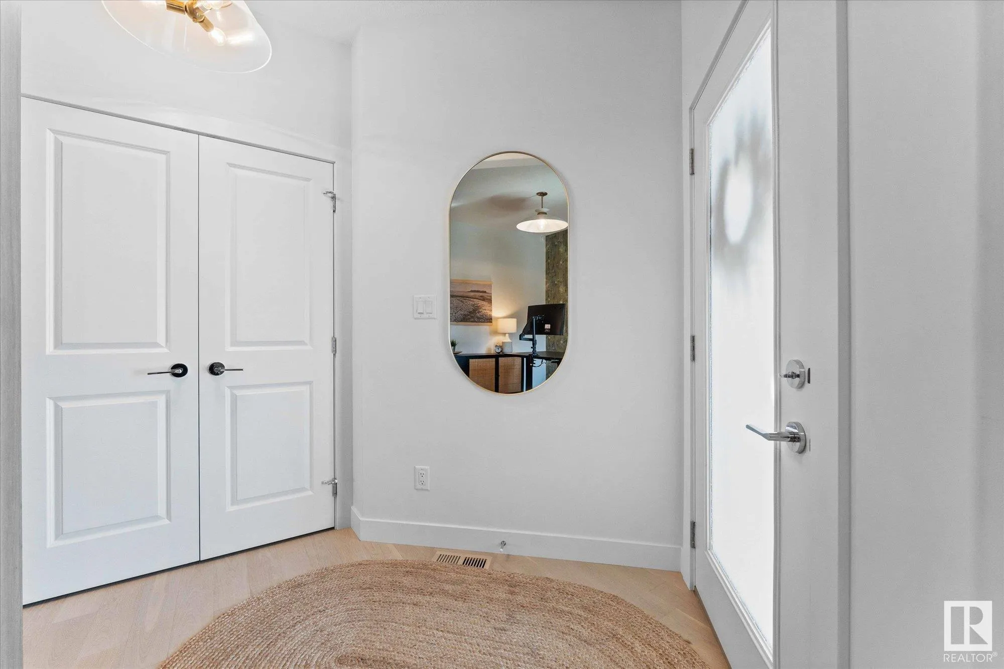 6828 KNOX Loop