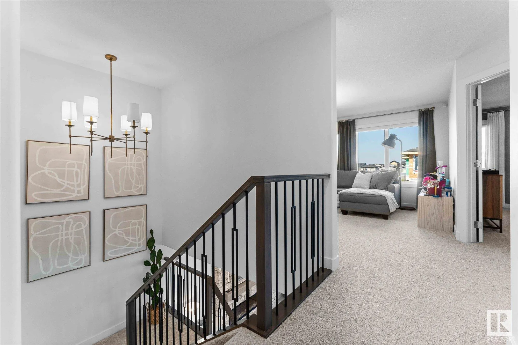 6828 KNOX Loop